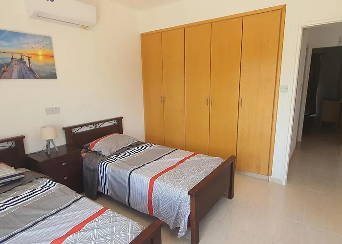 Lavin - 3bedroom Maisonette *