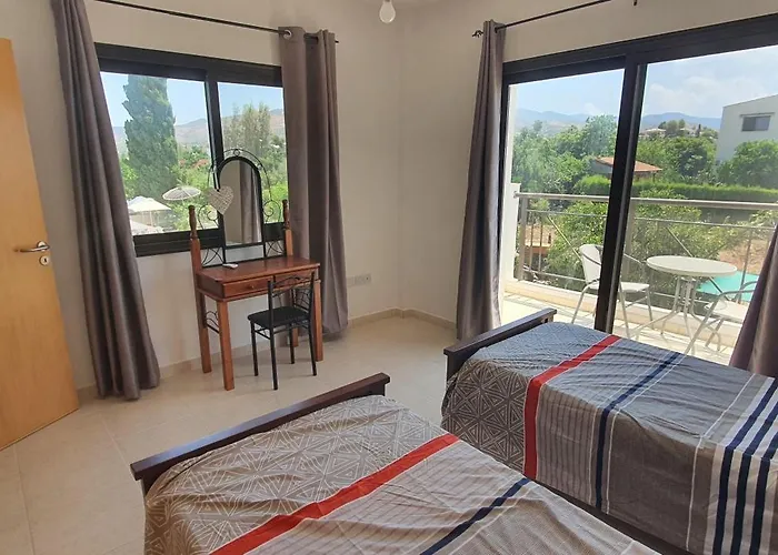 Lavin - 3bedroom Maisonette